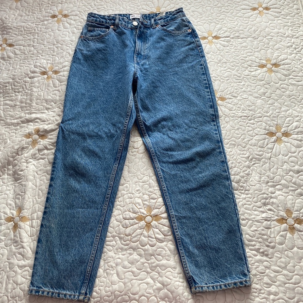 COPY - Zara high waist straight blue Jean size 8